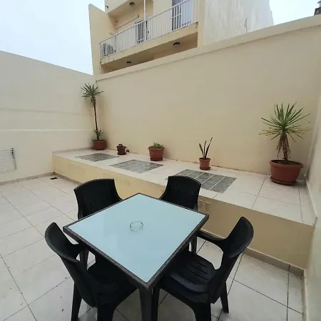 Apartman Fully Equipped Modern In Sliema