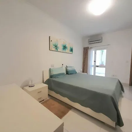 Fully Equipped Modern In *